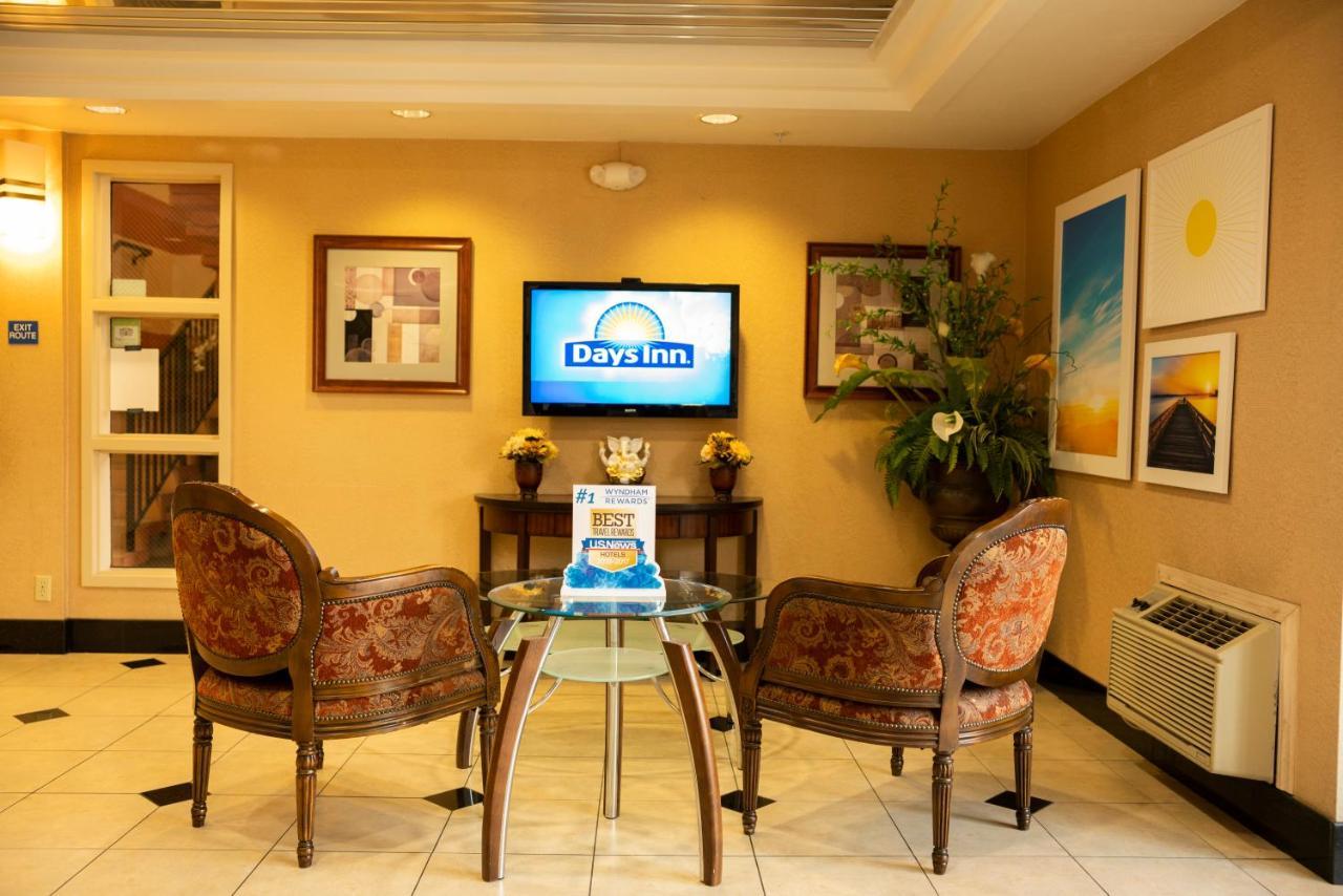Days Inn By Wyndham Конкорд Екстер'єр фото